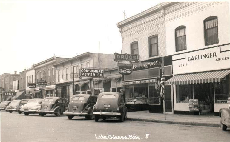 Lake Theatre - Old Post Card (newer photo)